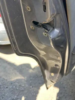 Foto de CERRADURA PUERTA TRASERA IZQUIERDA PEUGEOT 309 1.6  (88 CV / 65 KW)