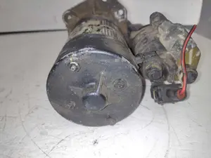Foto de MOTOR ARRANQUE VOLKSWAGEN POLO III (6N1) referencia 63223039 foto 2