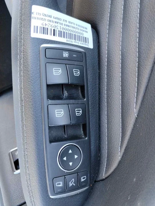 Foto de MANDO ELEVALUNAS DELANTERO IZQUIERDO MERCEDES-BENZ CLASE GLE (BM 292) COUPE 3.0 CDI CAT (258 CV / 190 KW)