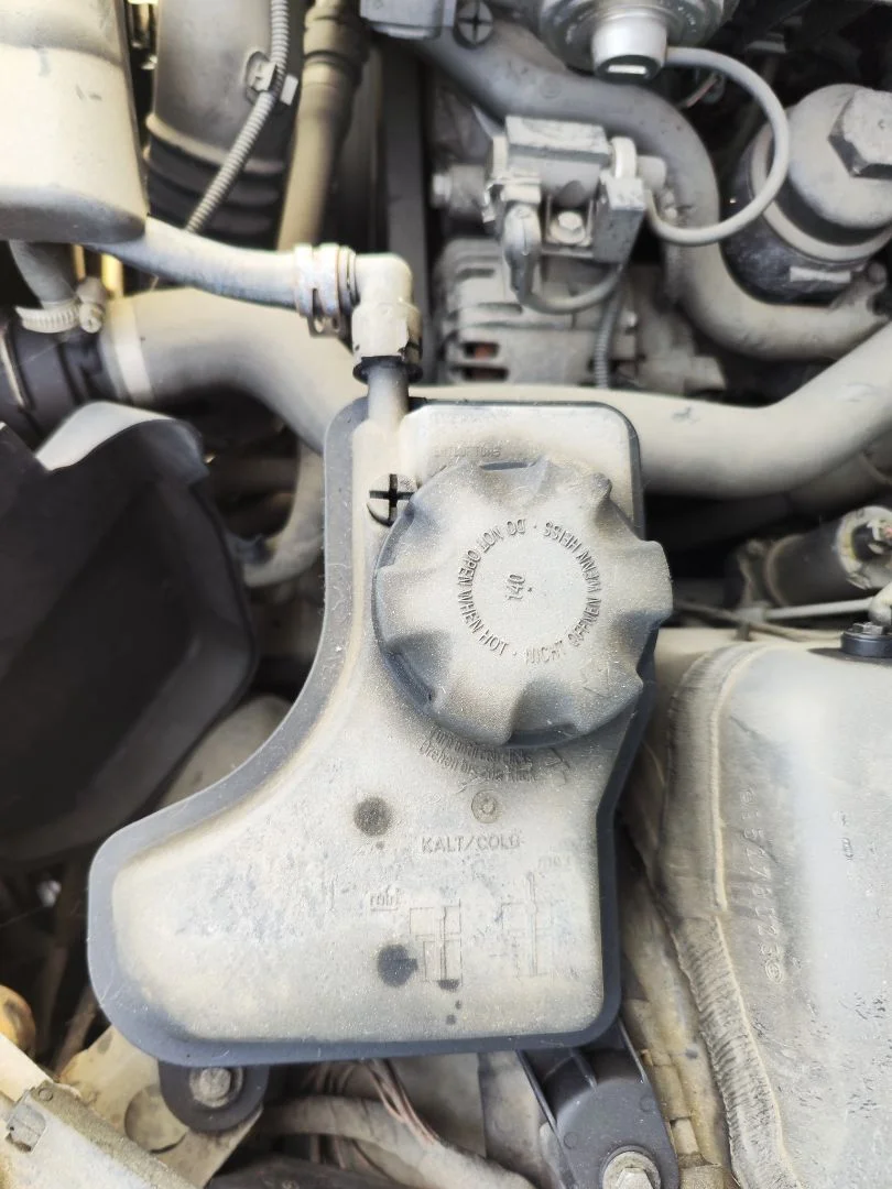 Foto de DEPOSITO EXPANSION BMW SERIE 1 BERLINA (E81/E87) 2.0 16V Diesel CAT (122 CV / 90 KW) referencia 17138570079