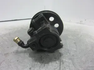 Foto de BOMBA DIRECCION FORD FOCUS BERLINA (CAK) referencia 5BB2530 foto 4