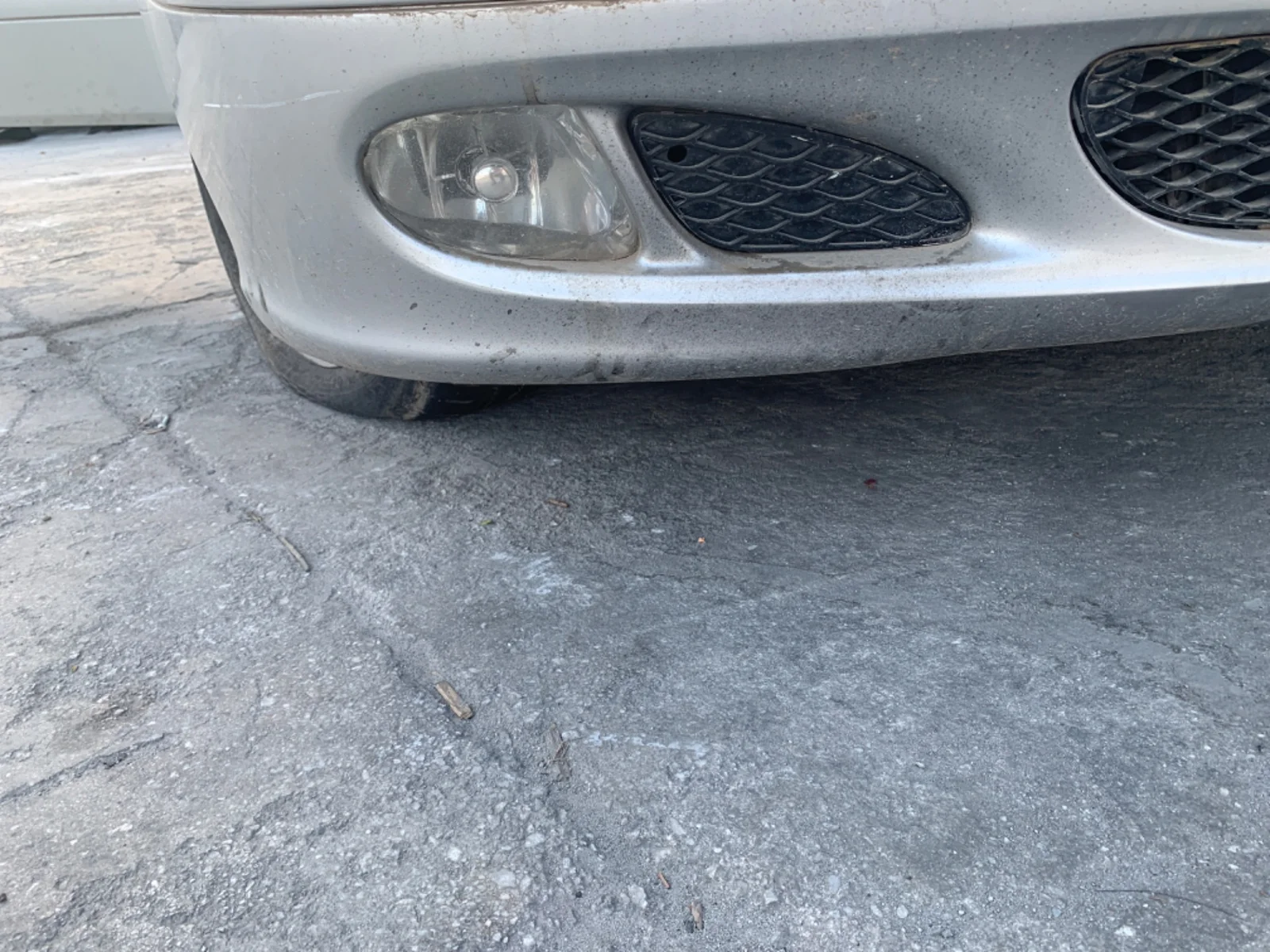 Foto de FARO ANTINIEBLA DERECHO MERCEDES-BENZ CLASE E (BM 211) BERLINA 2.7 CDI CAT (177 CV / 130 KW) referencia A2118200656