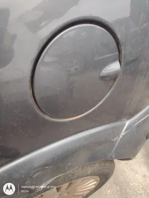 Foto de TAPA EXTERIOR COMBUSTIBLE CITROEN C3 1.4 HDi (68 CV / 50 KW)