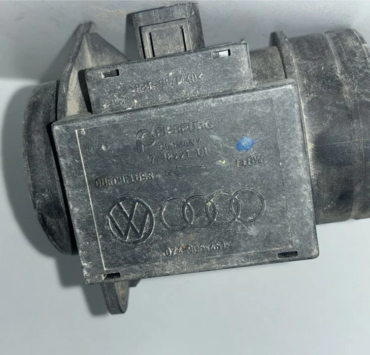 Foto de CAUDALIMETRO AUDI A4 AVANT (B5) referencia 074906461