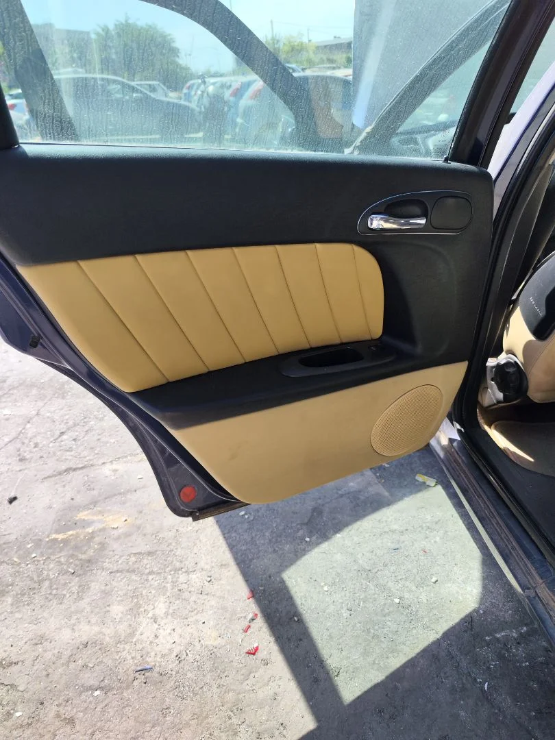 Foto de GUARNECIDO PUERTA TRASERA IZQUIERDA ALFA ROMEO 156 SPORTWAGON 2.4 JTD CAT (175 CV / 129 KW) referencia 0156046954