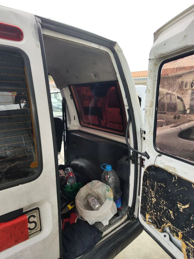Foto de GOMAS CONTORNO PUERTA CITROEN JUMPY 2.0 HDi CAT (RHX / DW10BTED) (94 CV / 69 KW)
