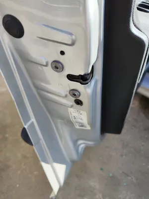 Foto de CERRADURA PUERTA DELANTERA IZQUIERDA PEUGEOT 207 1.6 16V HDi (90 CV / 66 KW) referencia 9135V9