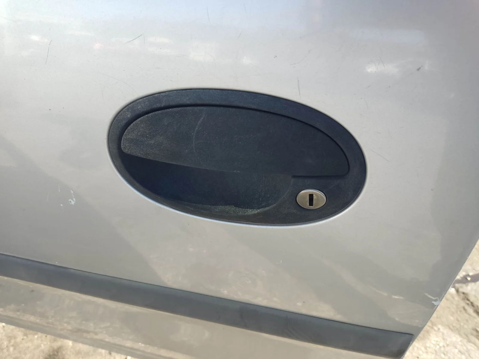 Foto de MANETA EXTERIOR DELANTERA IZQUIERDA OPEL COMBO (CORSA C) 1.7 16V DI CAT (Y 17 DTL / LK8) (65 CV / 48 KW)