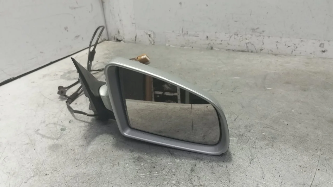 Foto de RETROVISOR DERECHO AUDI A4 AVANT (8E) 3.0 V6 24V TDI (233 CV / 171 KW) referencia E1010681