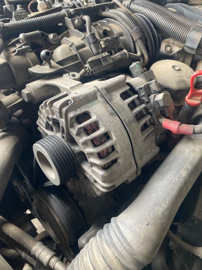 Foto de ALTERNADOR BMW SERIE X3 (E83) 2.0 Turbodiesel CAT (177 CV / 130 KW)