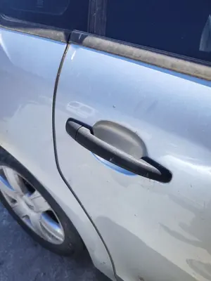Foto de MANETA EXTERIOR TRASERA DERECHA CITROEN C4 BERLINA 1.6 16V HDi (90 CV / 66 KW) referencia 9101ER