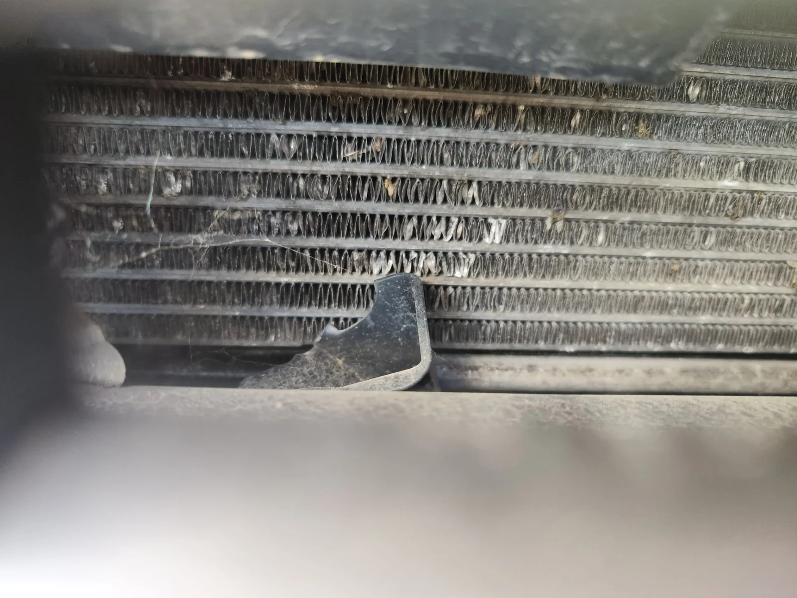 Foto de CONDENSADOR / RADIADOR AIRE ACONDICIONADO VOLVO V50 FAMILIAR 2.0 Diesel CAT (136 CV / 100 KW) referencia 31418512