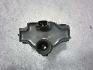 Foto de BOBINA ENCENDIDO TOYOTA CELICA (T20) 2.0 16V CAT (170 CV / 125 KW) referencia 1950074050 foto 4