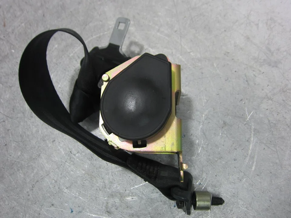 Foto de CINTURON SEGURIDAD TRASERO IZQUIERDO PEUGEOT 407 COUPÉ 2.7 HDi FAP CAT (UHZ / DT17TED4) (204 CV / 150 KW) referencia 96576577XX