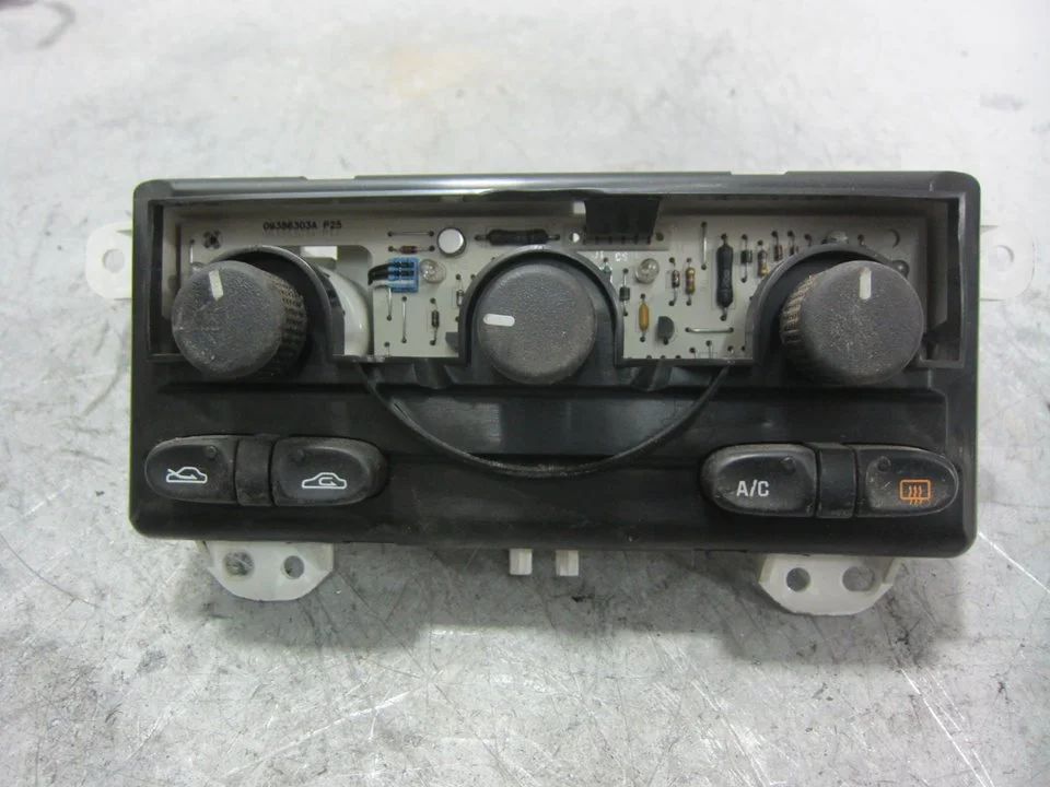 Foto de MANDO CALEFACCION / AIRE ACONDICIONADO CHEVROLET ALERO 2.4 CAT (141 CV / 104 KW) referencia 0937764330238