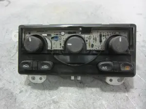 Foto de MANDO CALEFACCION / AIRE ACONDICIONADO CHEVROLET ALERO 2.4 CAT (141 CV / 104 KW) referencia 0937764330238