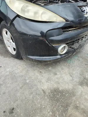 Foto de PARAGOLPES DELANTERO PEUGEOT 207 1.4 16V CAT (KFU / ET3J4) (88 CV / 65 KW) foto 2