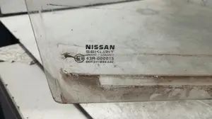 Foto de LUNA DELANTERA DERECHA NISSAN VANETTE CARGO (HC23) 2.3 Diesel (75 CV / 55 KW) referencia 43R000015 foto 2