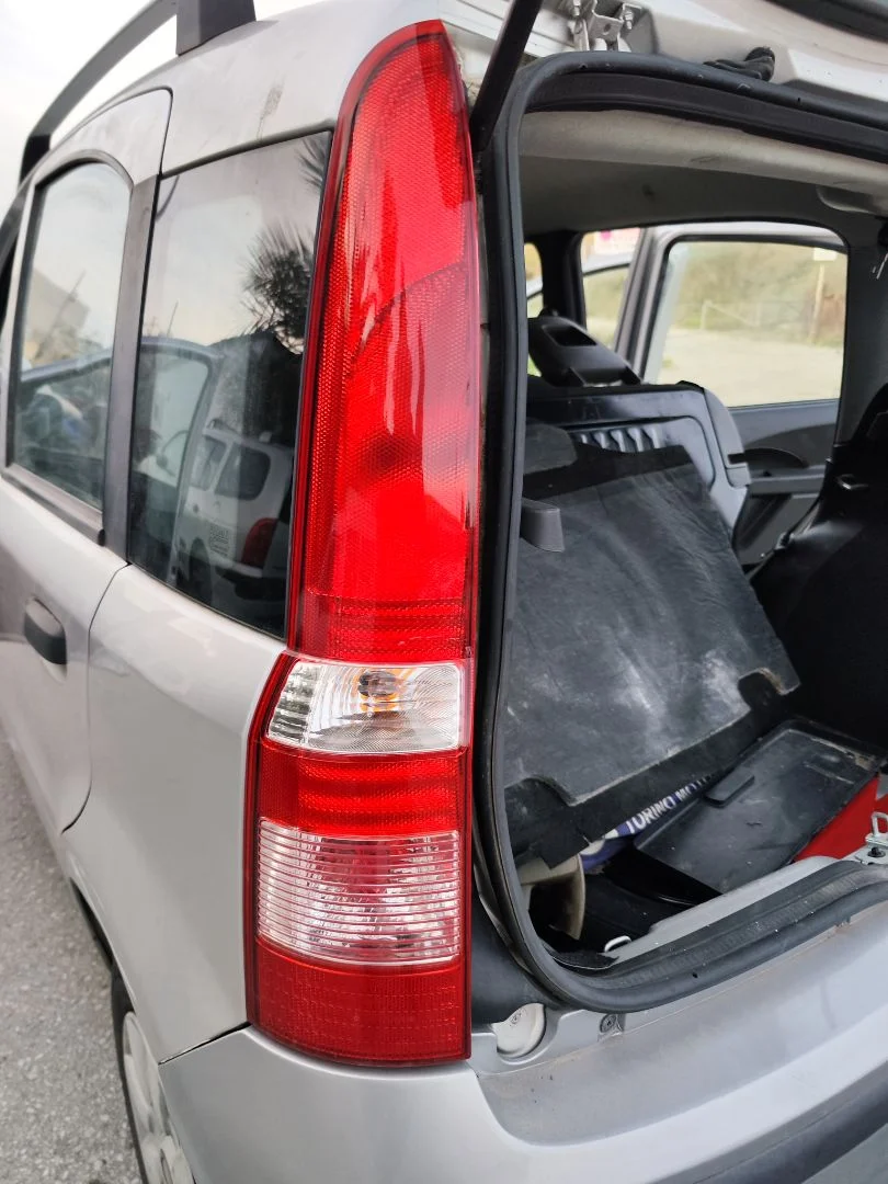 Foto de PILOTO TRASERO IZQUIERDO FIAT II PANDA (169) 1.2 CAT (60 CV / 44 KW)