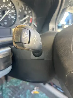 Foto de MANDO MULTIFUNCION BMW SERIE 5 TOURING (E39) 2.0 24V (150 CV / 110 KW)