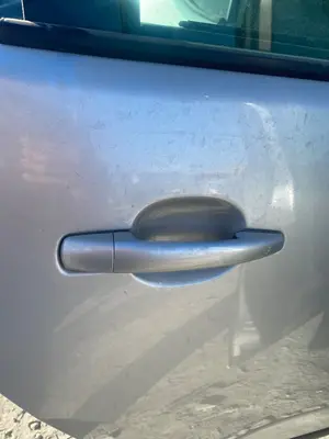 Foto de MANETA EXTERIOR TRASERA DERECHA PEUGEOT 3008 1.6 16V (120 CV / 88 KW)