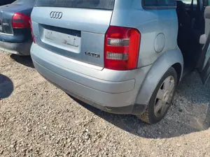 Foto de PARAGOLPES TRASERO AUDI A2 (8Z) 1.4 TDI (75 CV / 55 KW) foto 2