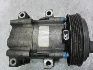 Foto de COMPRESOR AIRE ACONDICIONADO FORD KA (CCQ) 1.3 CAT (60 CV / 44 KW) foto 2