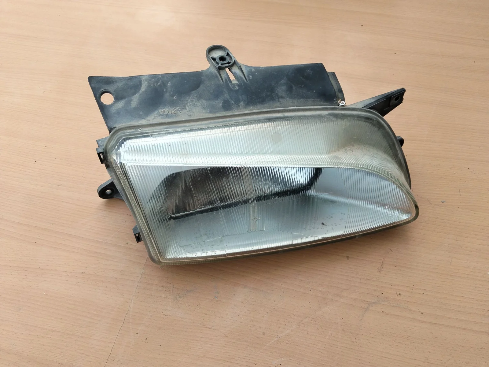 Foto de FARO DERECHO PEUGEOT PARTNER (S1)(07.1996)