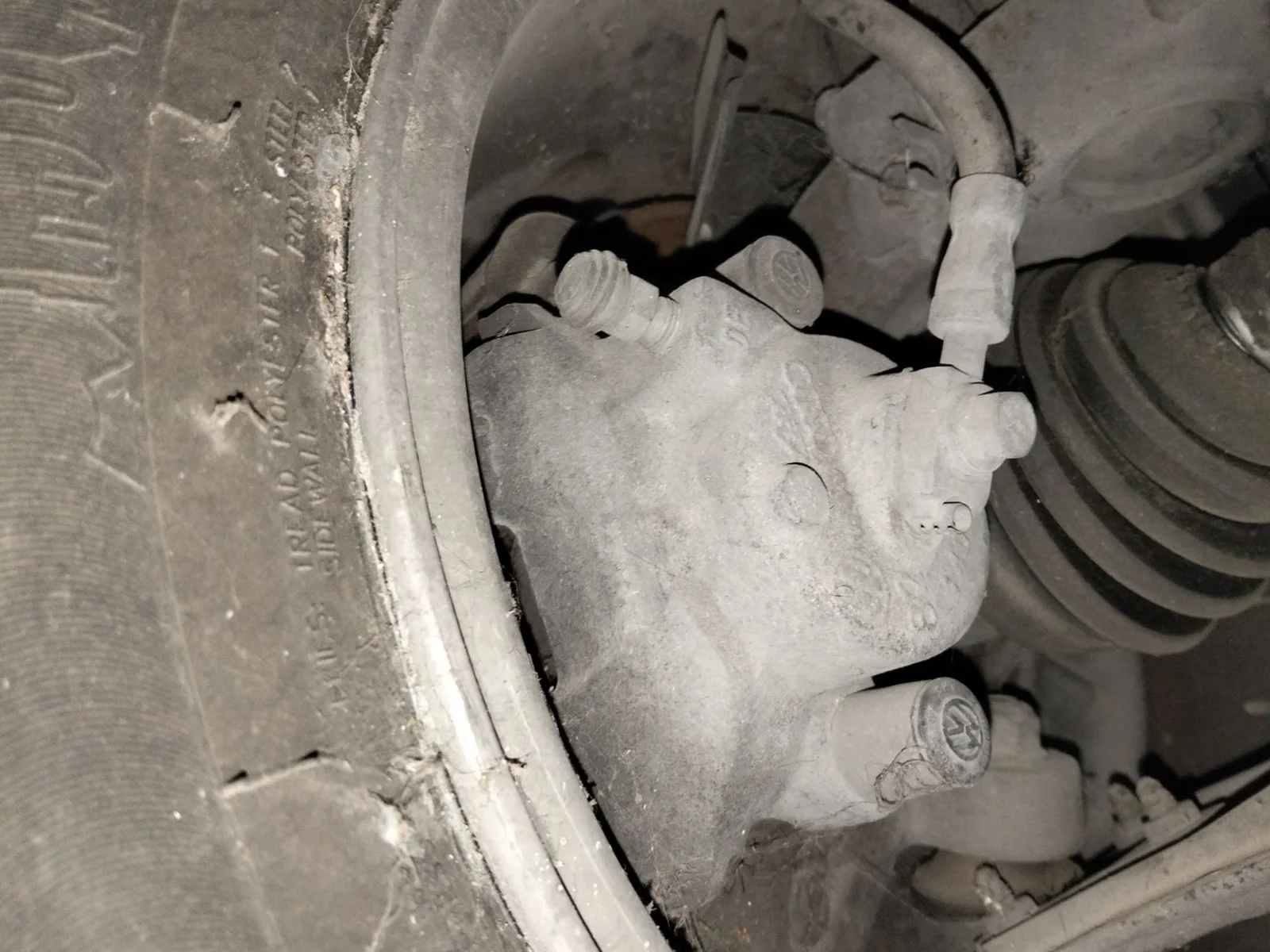 Foto de PINZA DE FRENO DELANTERA DERECHA VOLKSWAGEN POLO IV (9N1)