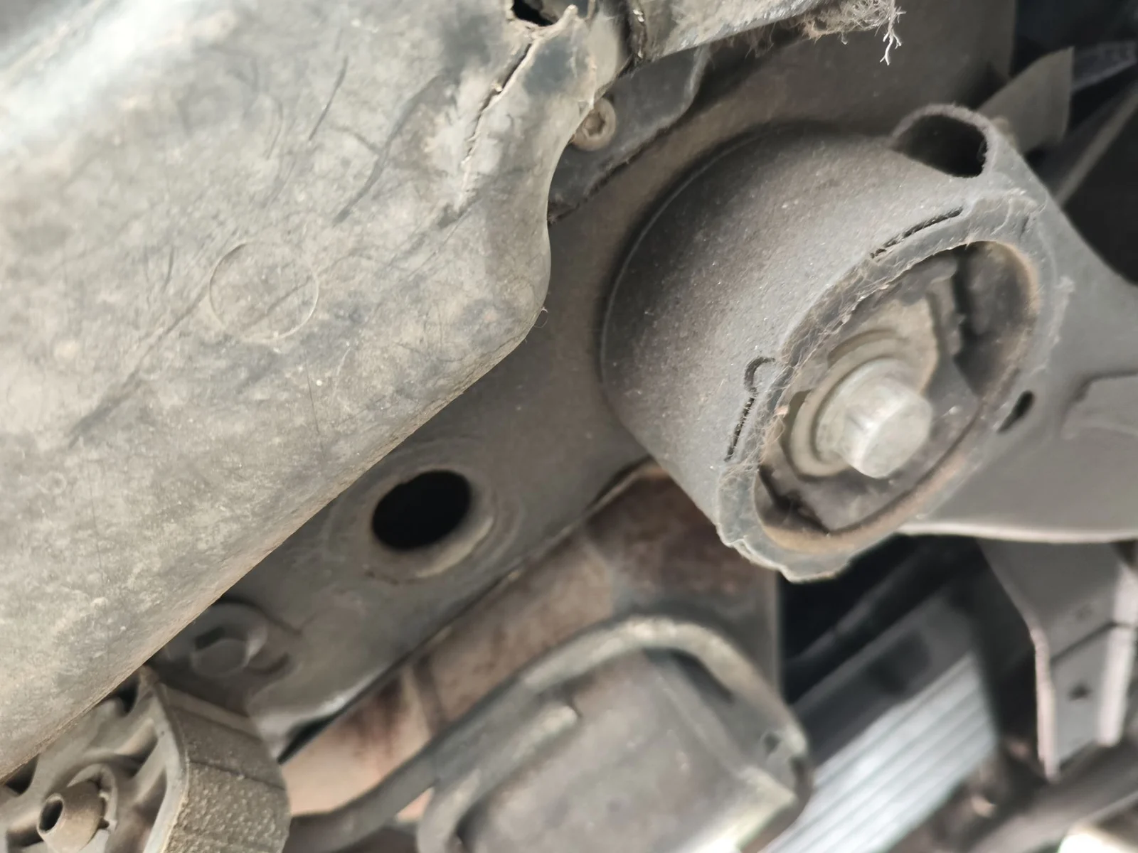 Foto de CAJA CAMBIOS VOLKSWAGEN TOUAREG (7LA) 2.5 TDI (174 CV / 128 KW)