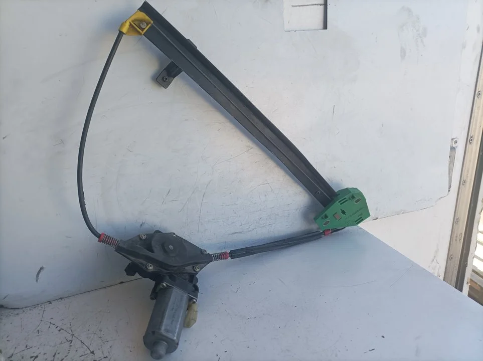 Foto de ELEVALUNAS DELANTERO DERECHO FORD KA (CCQ) referencia 0130821683
