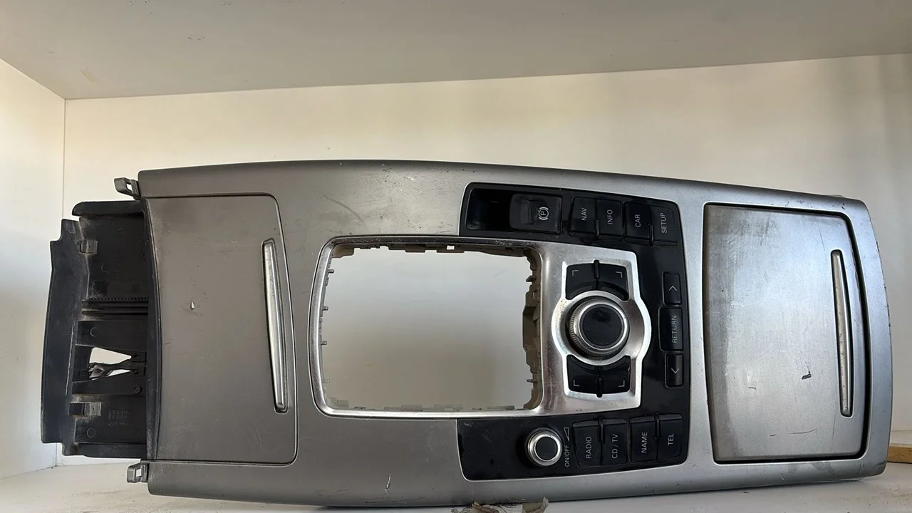 Foto de CONSOLA CENTRAL AUDI A6 AVANT (4F5) referencia 4F2857951