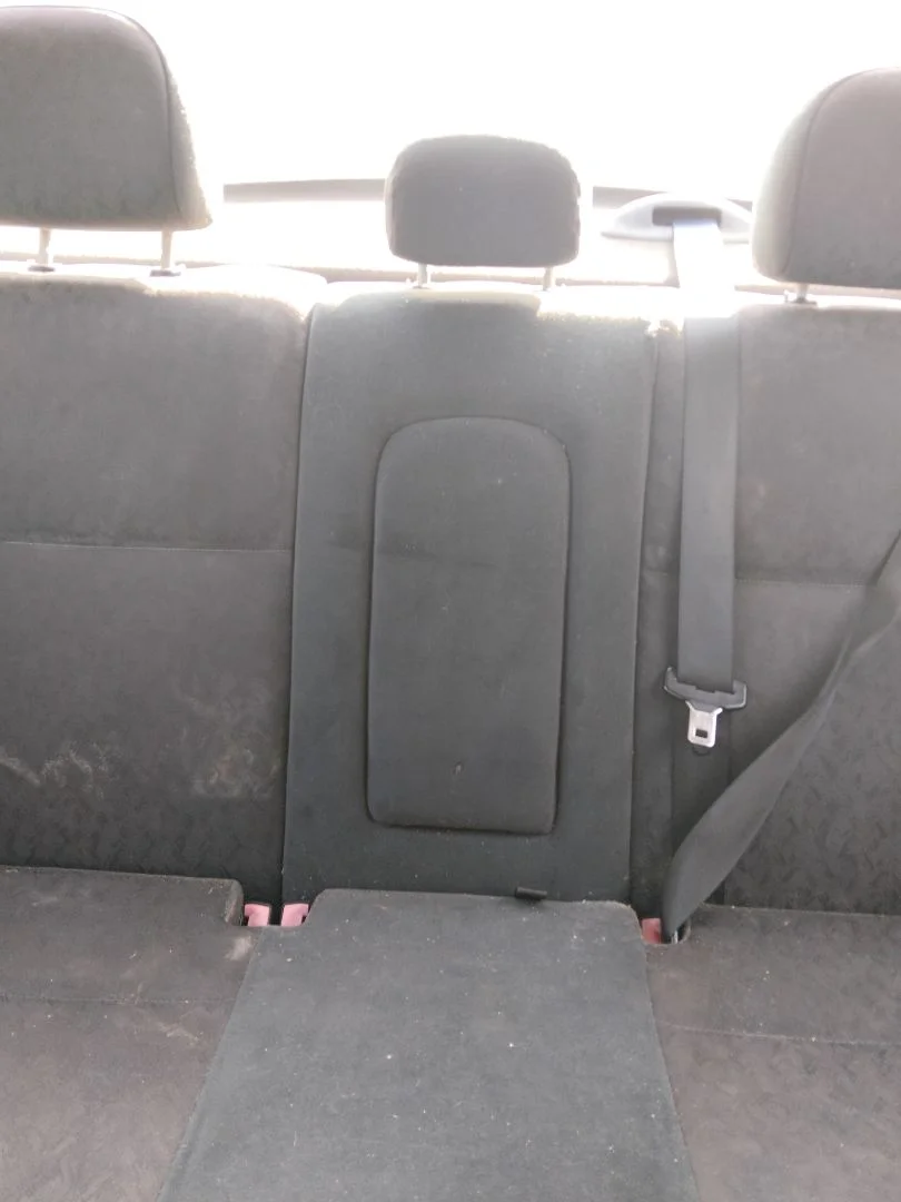 Foto de ASIENTO TRASERO MEDIO FORD FOCUS BERLINA (CAK) 1.6 16V CAT (101 CV / 74 KW)