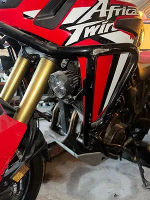 Foto de CARENADO DELANTERO IZQUIERDO HONDA CRF 1000L AFRICA TWIN 998 cm3 - 70 kW (95 CV / 70 KW) foto 2