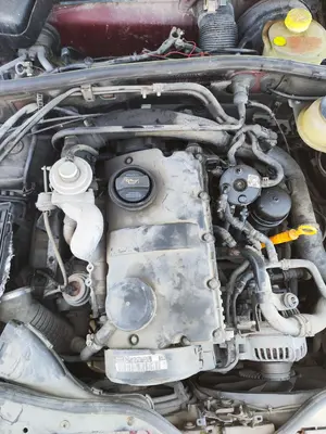 Foto de MOTOR COMPLETO VOLKSWAGEN PASSAT BERLINA (3B2) 1.9 TDI (116 CV / 85 KW) referencia AJM