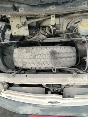 Foto de RUEDA DE REPUESTO NISSAN VANETTE CARGO 2.3 Diesel (75 CV / 55 KW)
