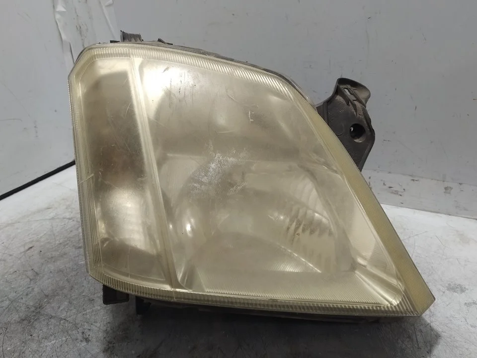 Foto de FARO DERECHO OPEL MERIVA 1.3 16V CDTI (75 CV / 55 KW) referencia 93321053
