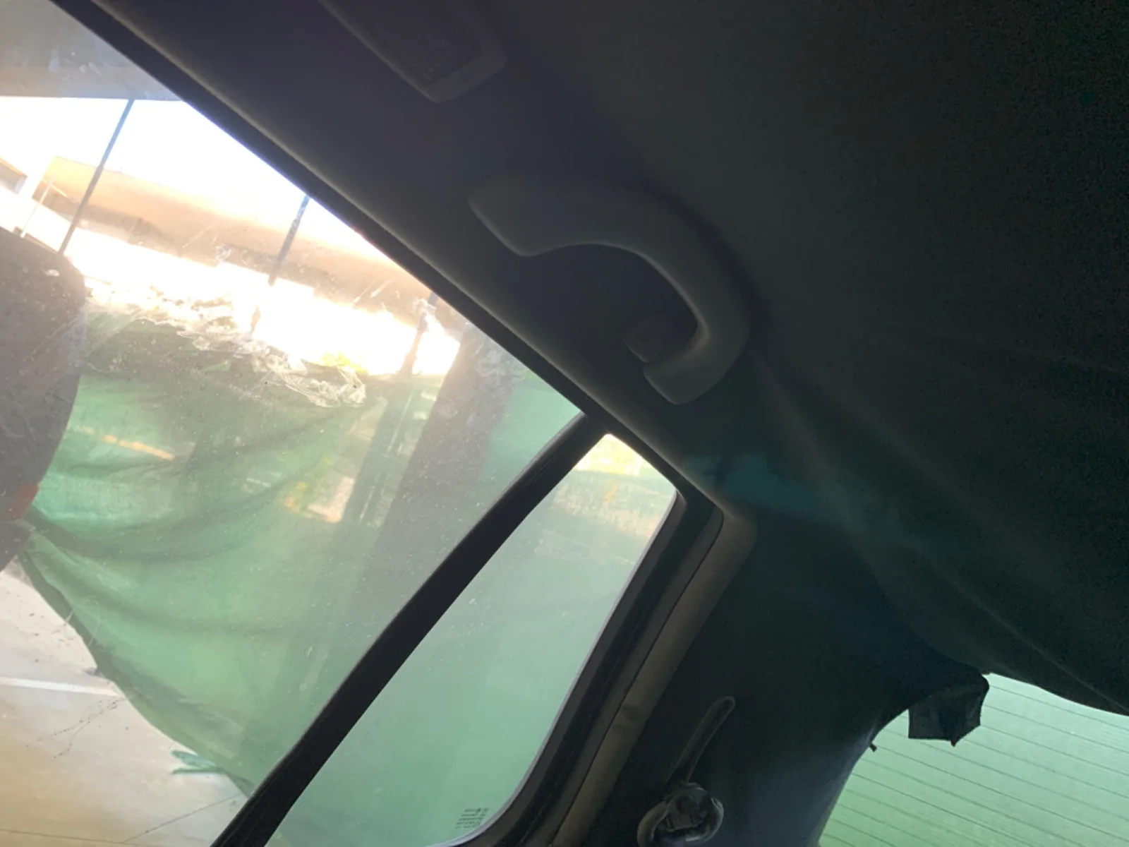 Foto de ASIDERO TECHO TRASERO DERECHO VOLKSWAGEN GOLF IV BERLINA (1J1)(10.1997) 1.9 TDI (101 CV / 74 KW) referencia 6N0857607ADFKZ