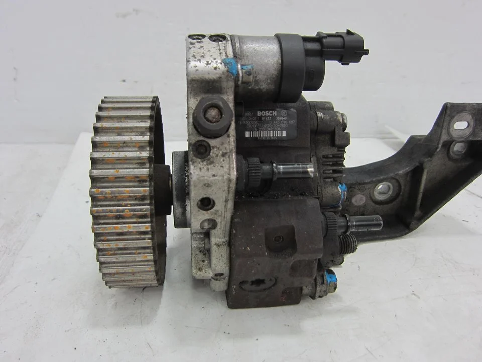 Foto de BOMBA INYECCION RENAULT MEGANE II CLASSIC BERLINA referencia 8200256255