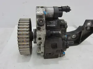 Foto de BOMBA INYECCION RENAULT MEGANE II CLASSIC BERLINA referencia 8200256255