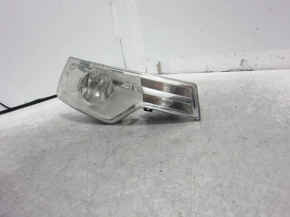 Foto de FARO ANTINIEBLA DERECHO CITROEN C5 BERLINA 2.0 HDi FAP (140 CV / 103 KW) referencia 27156400