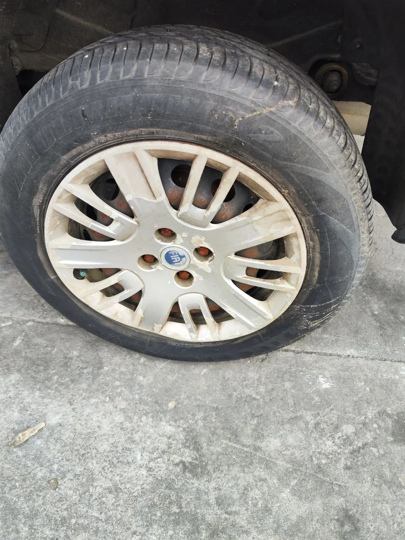 Foto de LLANTA FIAT I DOBLÒ (119) 1.9 JTD CAT (105 CV / 77 KW)