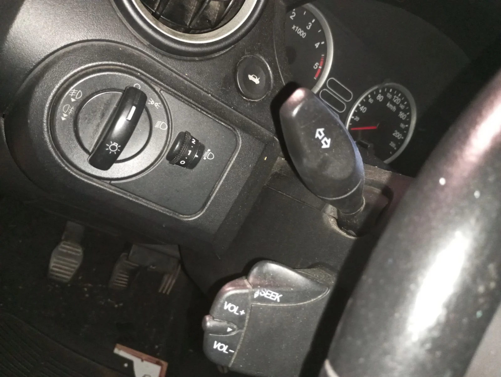 Foto de MANDO INTERMITENTES FORD FIESTA (CBK) 1.4 TDCi CAT (68 CV / 50 KW) referencia 1S7T13335AE