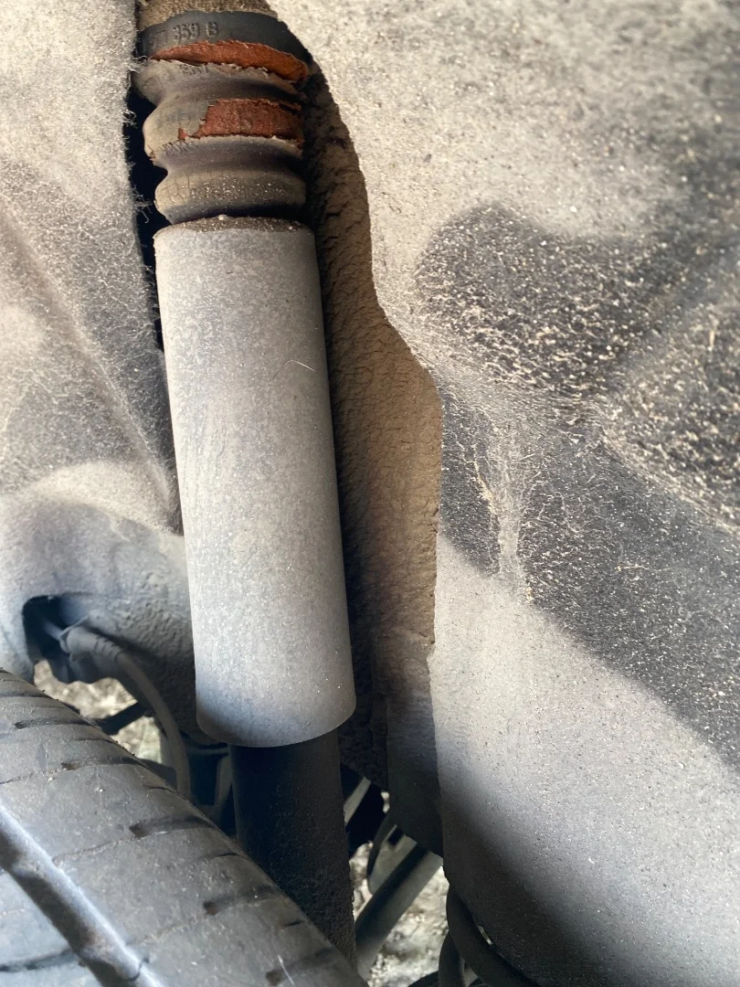 Foto de BRAZO SUSPENSION TRASERO IZQUIERDO VOLKSWAGEN PASSAT VARIANT (3C5) 2.0 TDI DPF (170 CV / 125 KW) referencia 1K0505311AB