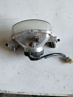 Foto de FARO DELANTERO PEUGEOT TWEET 125 referencia JUTE1312A foto 2