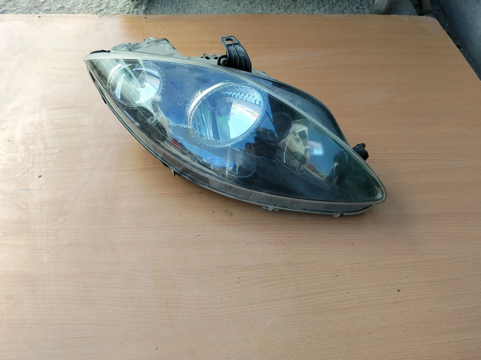 Foto de FARO DERECHO SEAT TOLEDO (5P2) 2.0 TDI (140 CV / 103 KW) referencia 084451116R