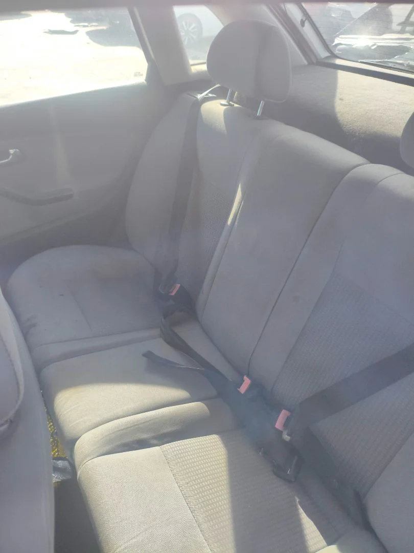 Foto de ASIENTOS TRASERO IZQUIERDO SEAT IBIZA (6L1) 1.4 16V (75 CV / 55 KW) referencia 6L0885805AEFKZ