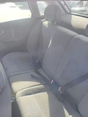 Foto de ASIENTOS TRASERO IZQUIERDO SEAT IBIZA (6L1) 1.4 16V (75 CV / 55 KW) referencia 6L0885805AEFKZ