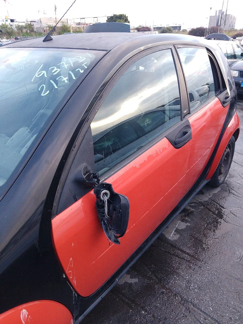 Foto de PUERTA DELANTERA IZQUIERDA SMART FORFOUR 1.5 CDI CAT (68 CV / 50 KW)