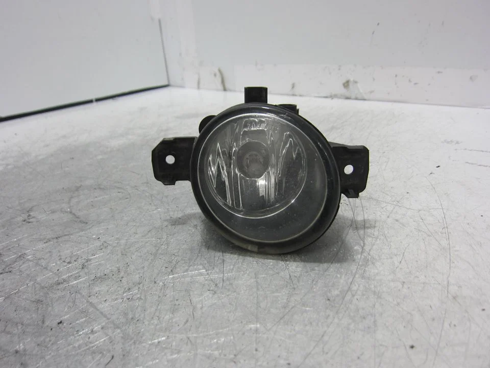 Foto de FARO ANTINIEBLA IZQUIERDO RENAULT CLIO II FASE I (B/CB0) referencia 8200002469